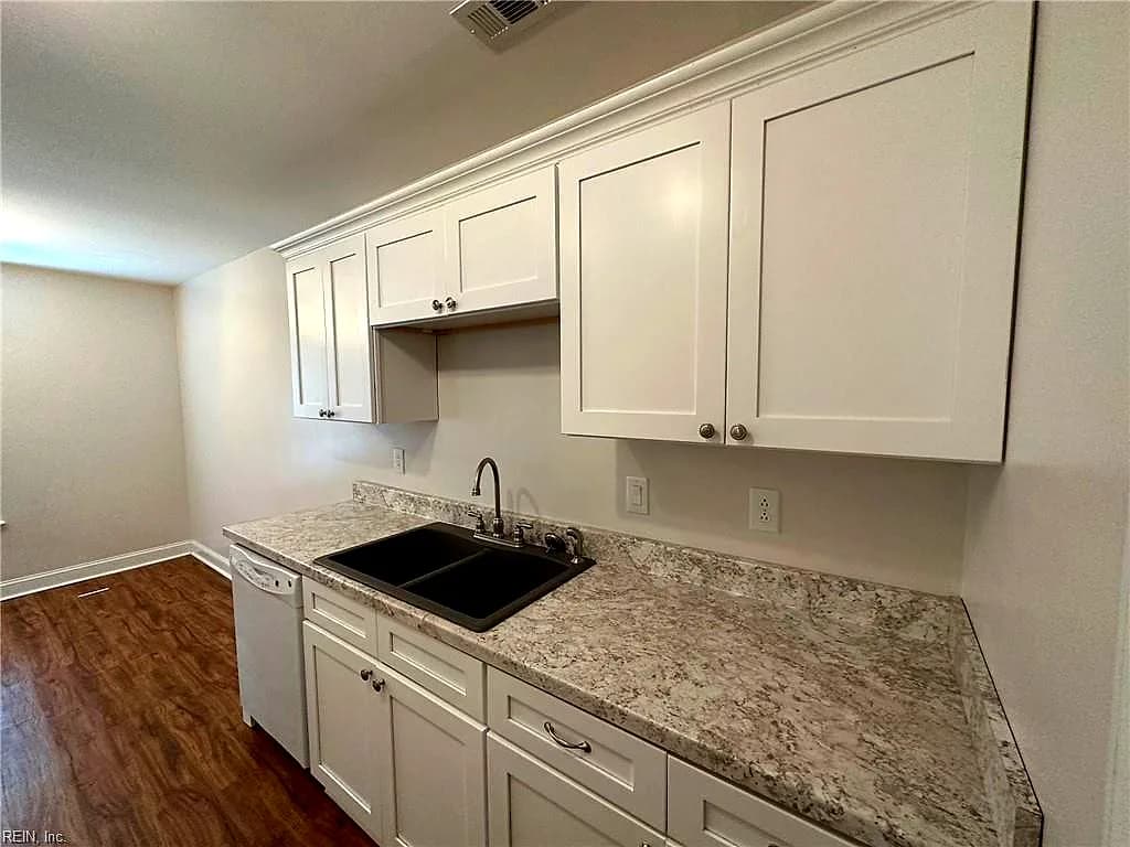 1788 Solar LN, VIRGINIA BEACH VA 23456 - Photo 5