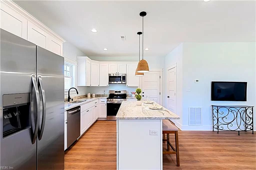 8100 Turner RD, NORFOLK VA 23518 - Photo 4