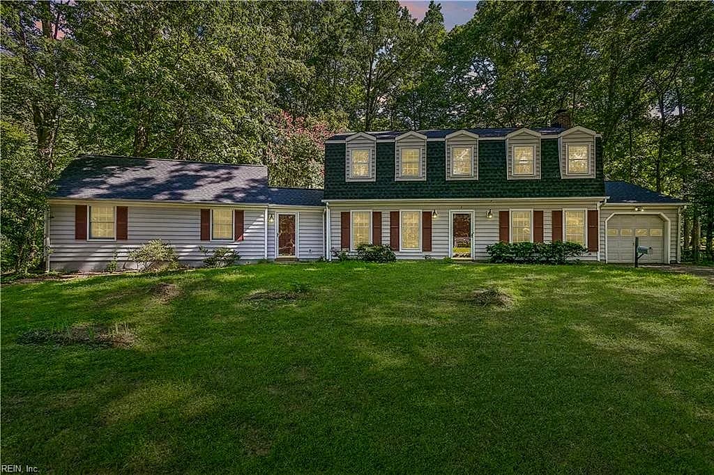 1 Mears CIR, NEWPORT NEWS VA 23602 - Photo 2