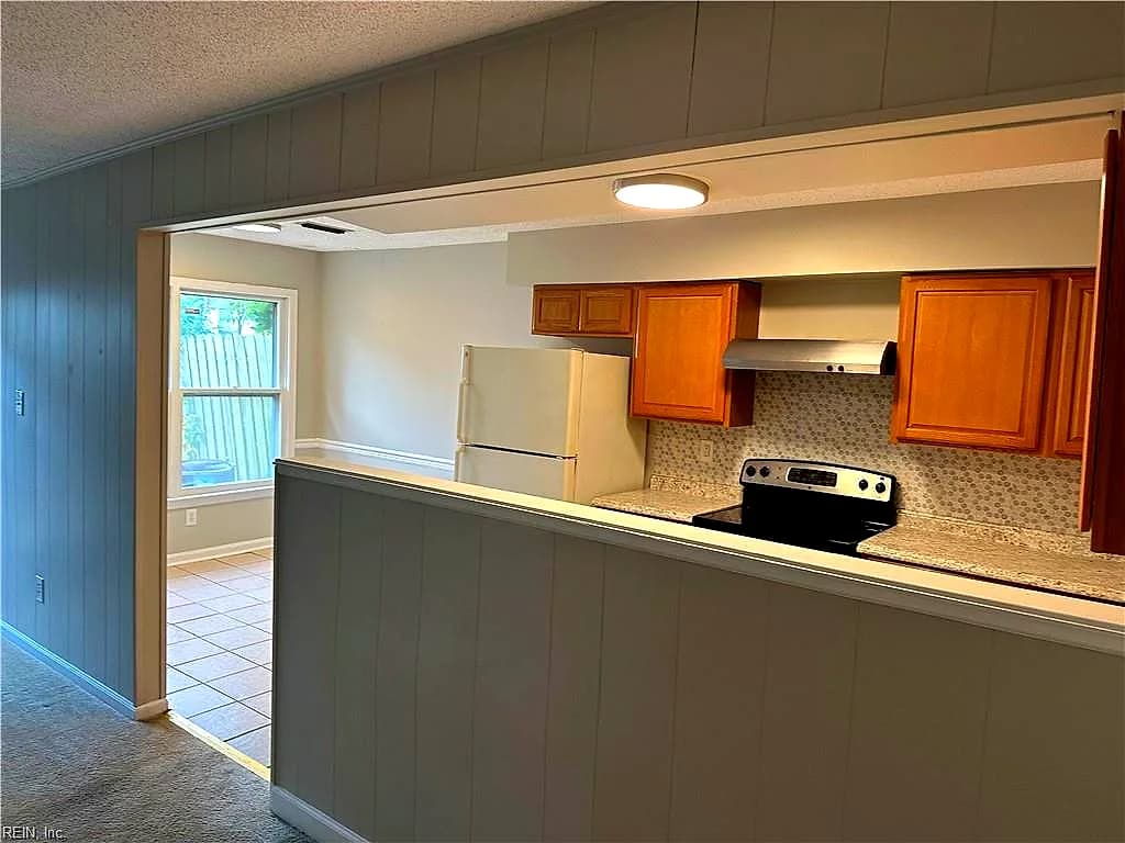 4054 Thomas Jefferson DR, VIRGINIA BEACH VA 23452 - Photo 5