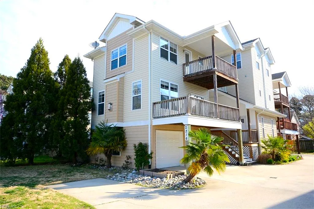 2216 E Berrie CIR, VIRGINIA BEACH VA 23455