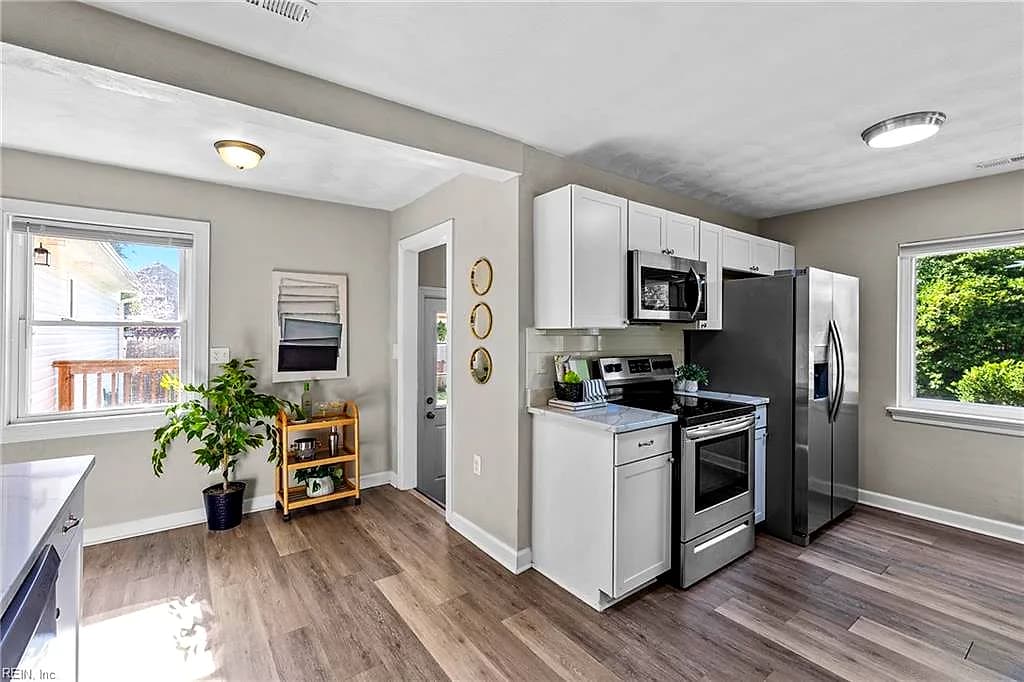 1324 Hawthorne DR, CHESAPEAKE VA 23325 - Photo 3