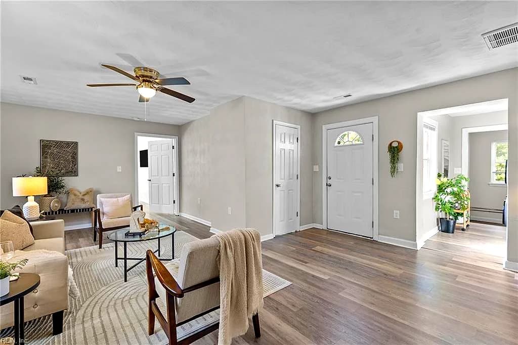 1324 Hawthorne DR, CHESAPEAKE VA 23325 - Photo 5