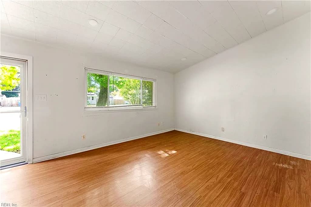213 Remus LN, VIRGINIA BEACH VA 23452 - Photo 4