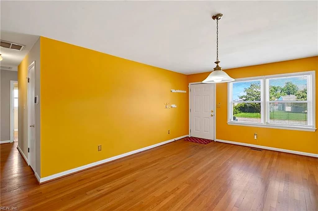 903 Thames Drive DR, HAMPTON VA 23666 - Photo 3