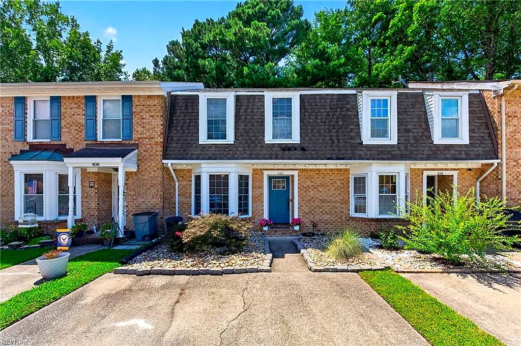 406 Middle Oaks DR, CHESAPEAKE VA 23322 - Main photo
