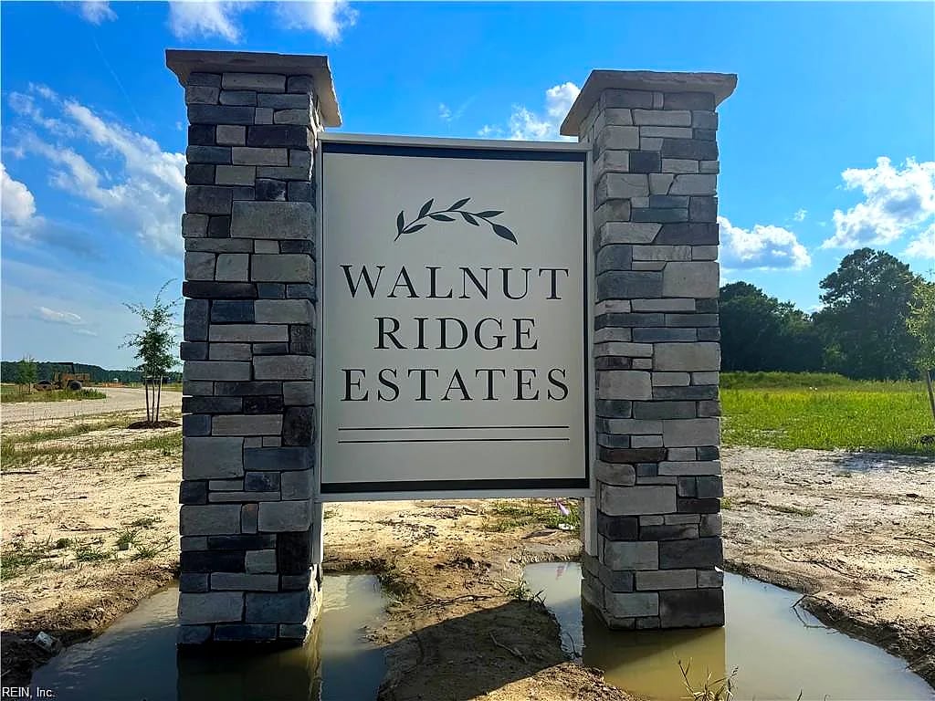 4020 Tucker LN, CHESAPEAKE VA 23322
