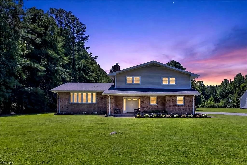 2239 Benefit RD, CHESAPEAKE VA 23322 - Photo 2