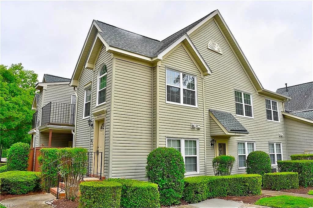 2393 London Pointe DR, VIRGINIA BEACH VA 23454 - Photo 2