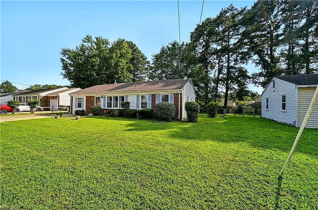 11 Big Bethel RD, HAMPTON VA 23666 - Photo 4