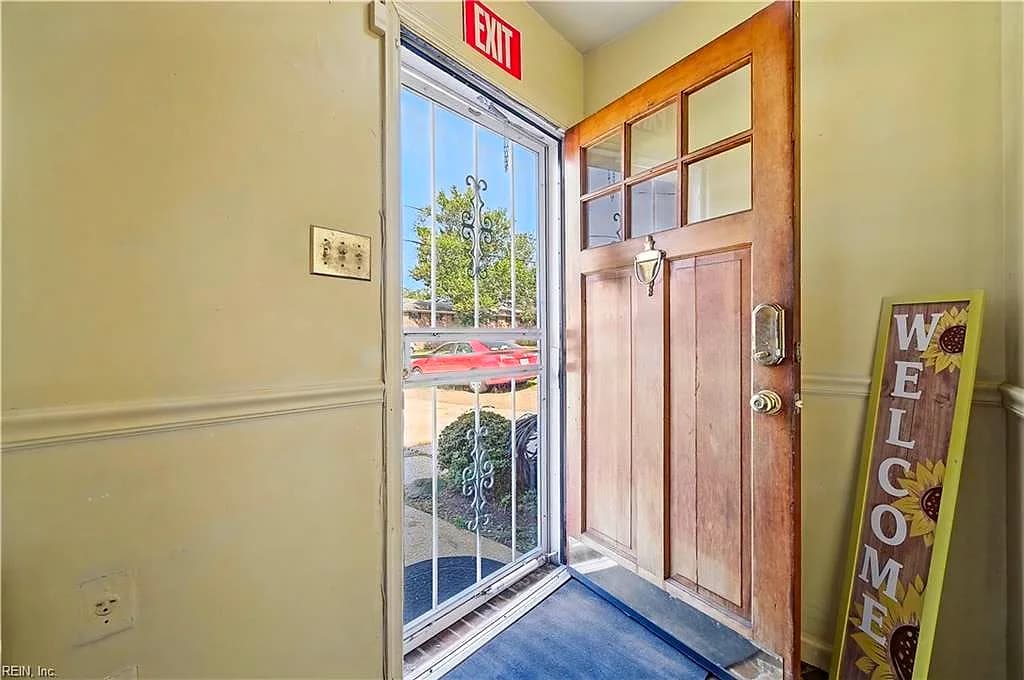 11 Big Bethel RD, HAMPTON VA 23666 - Photo 5