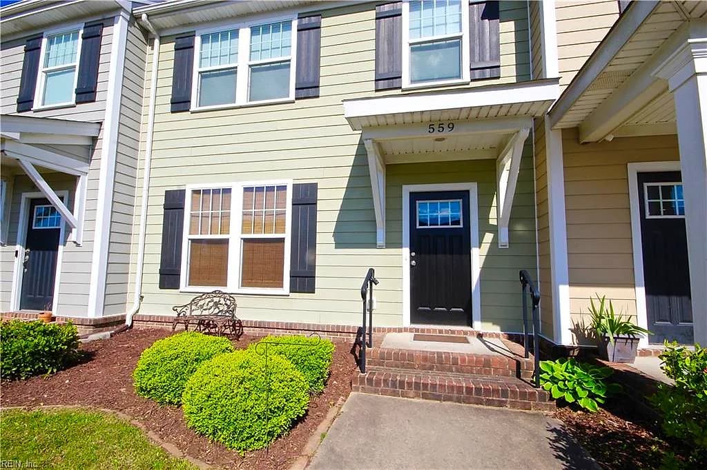 559 Mill Creek PW, CHESAPEAKE VA 23323 - Photo 4