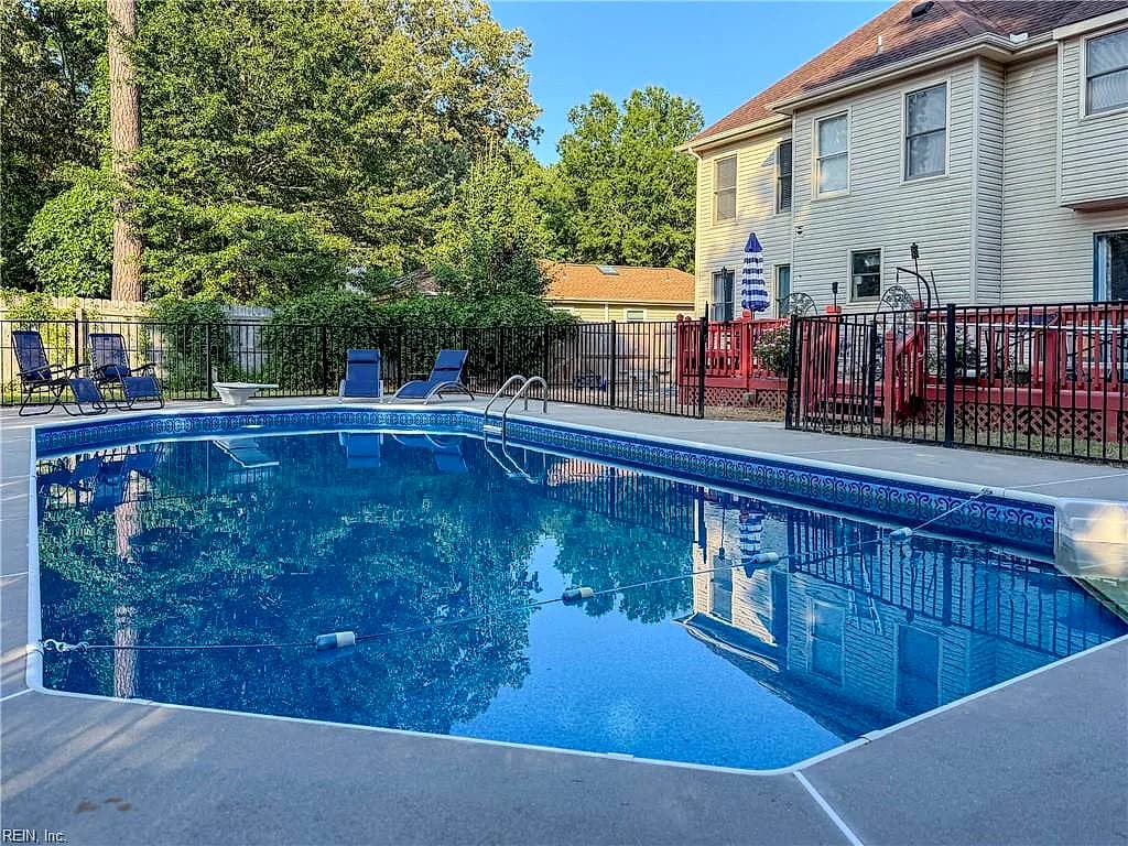 2713 Esplanade CT, VIRGINIA BEACH VA 23456 - Photo 3