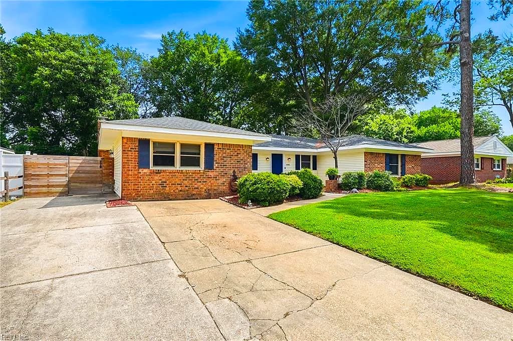 4900 Brandywine DR, VIRGINIA BEACH VA 23464 - Photo 4