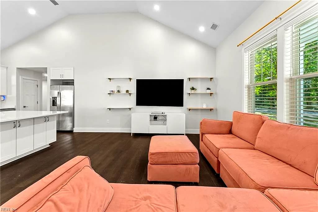 2 Jonquil LN, NEWPORT NEWS VA 23606 - Photo 4