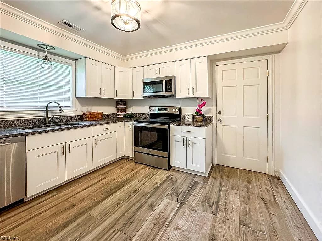 2948 Tyre Neck RD, CHESAPEAKE VA 23321 - Photo 4