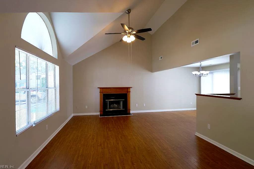 207 Windy Ridge LN, NEWPORT NEWS VA 23602 - Photo 4