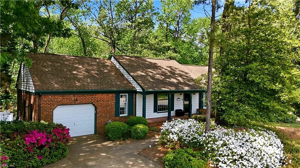 1905 Thomas Bishop LN, VIRGINIA BEACH VA 23454 - Photo 4