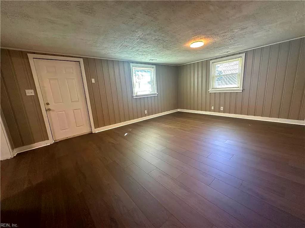 2425 Juniper ST, NORFOLK VA 23513 - Photo 3