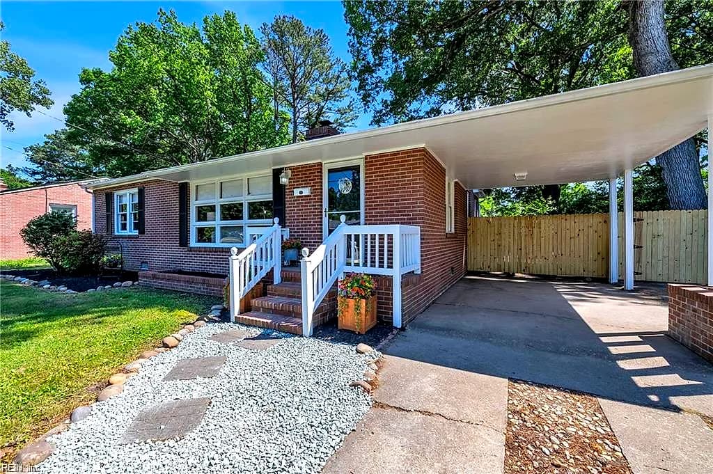 116 Henry Clay RD, NEWPORT NEWS VA 23601 - Photo 3
