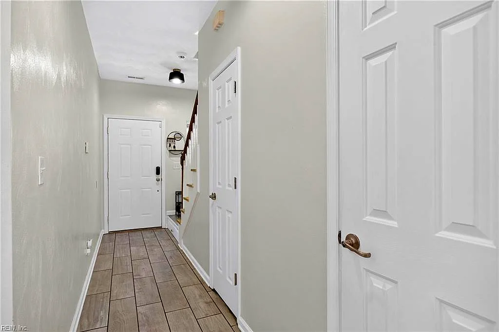 2000 Paramont AVE, CHESAPEAKE VA 23320 - Photo 3