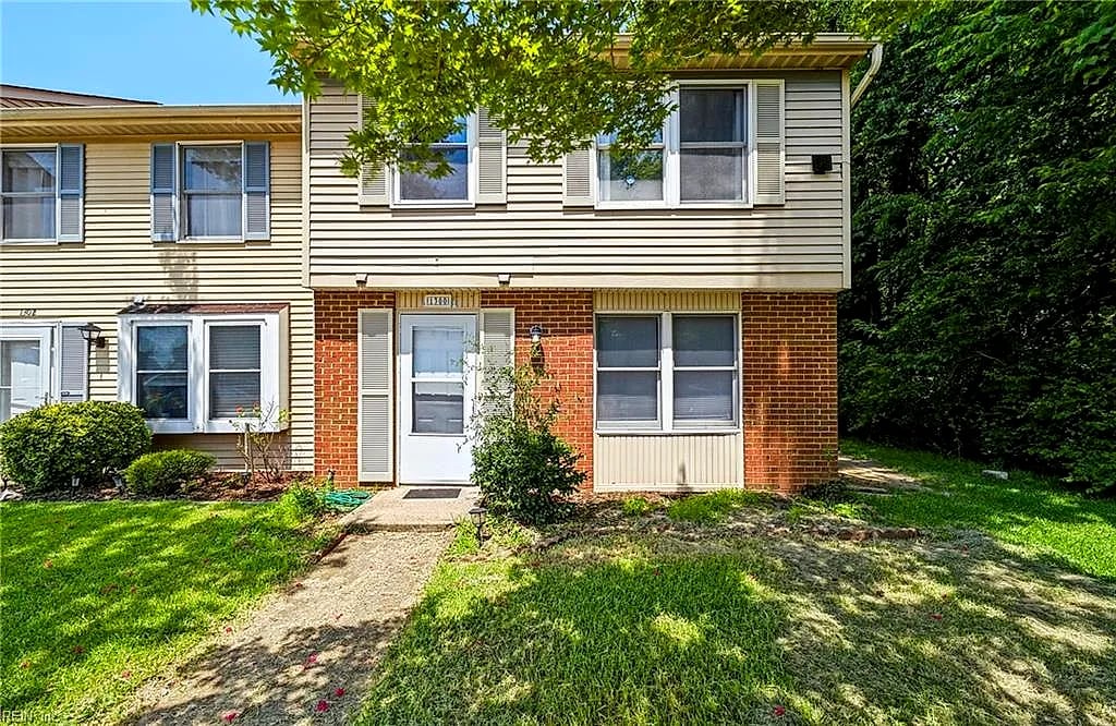 1300 Vanasse CT, Hampton — 3 bed Residential, 1,300 sqft