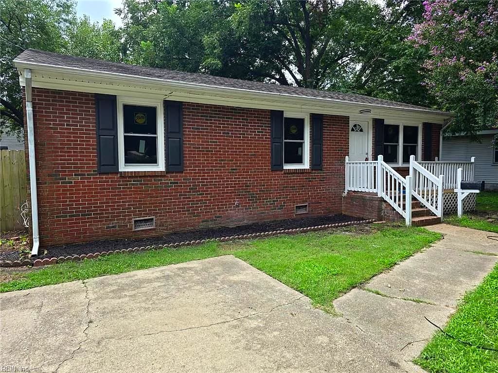 904 McKinley AVE, CHESAPEAKE VA 23324 - Main photo