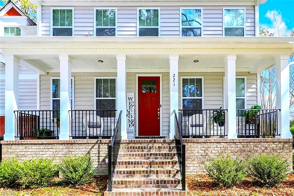221 Wilson DR, CHESAPEAKE VA 23322