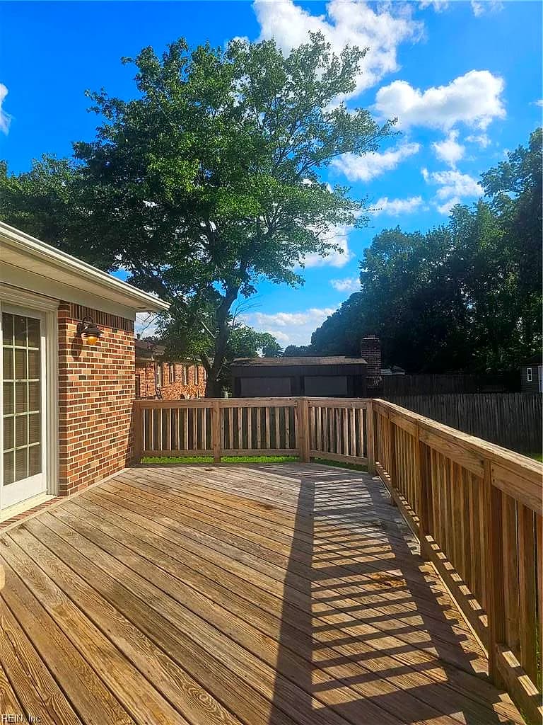 1068 Sharon DR, CHESAPEAKE VA 23320 - Photo 3