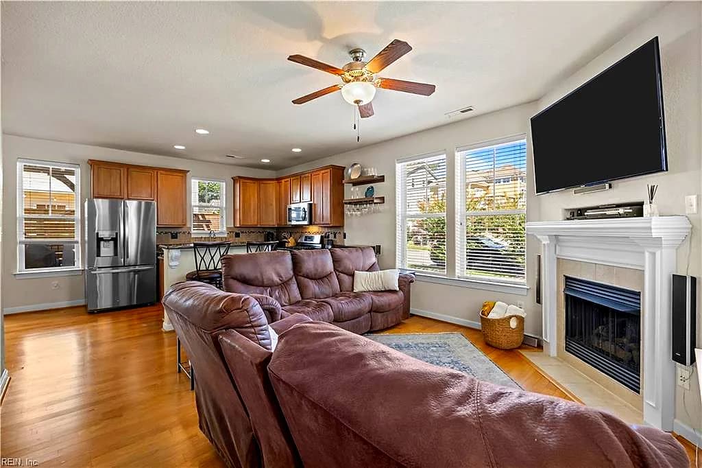 904 12th ST, VIRGINIA BEACH VA 23451 - Photo 4