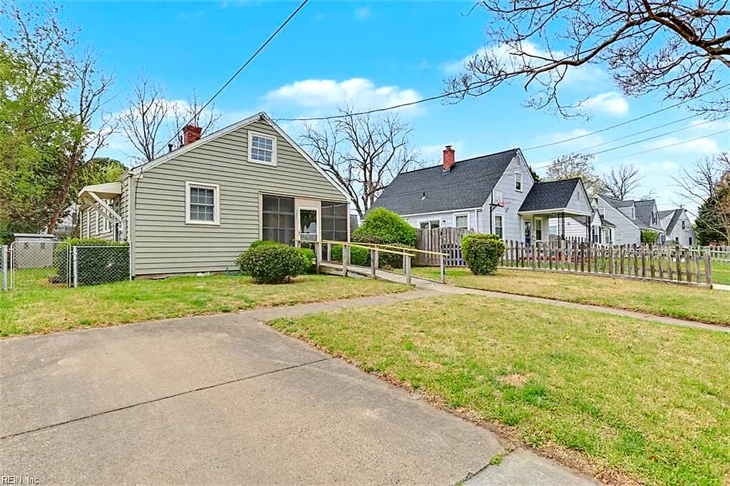 7531 Yorktown DR, NORFOLK VA 23505 - Photo 3