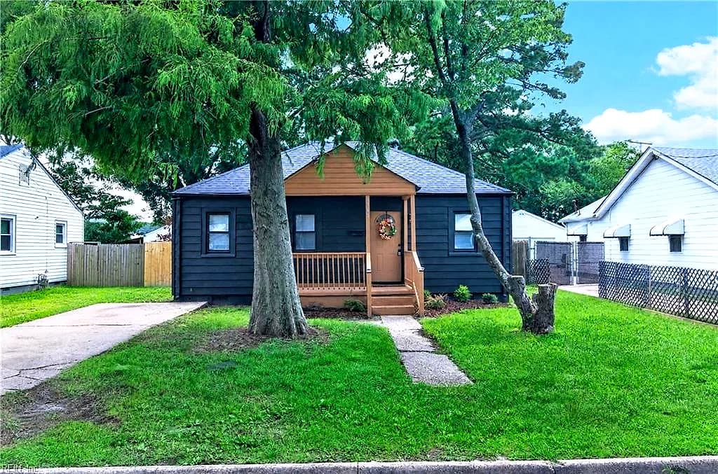 1941 Redgate DR, PORTSMOUTH VA 23702 - Main photo