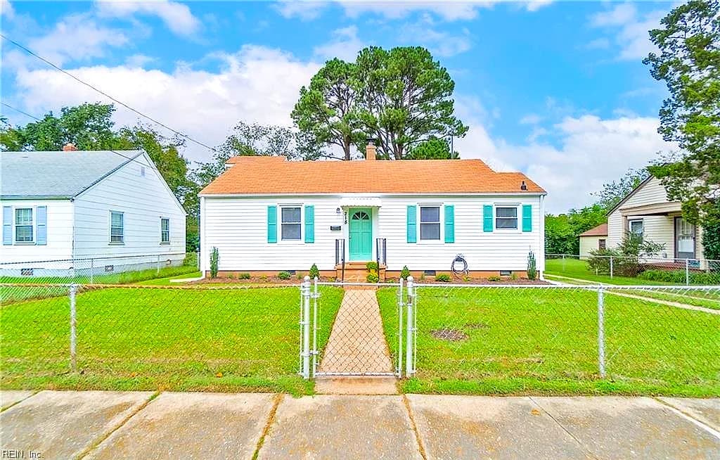 218 Beechwood AVE, NORFOLK VA 23505 - Photo 2