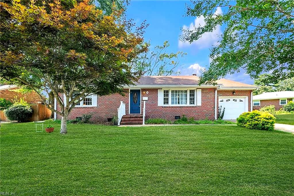 24 Sandra DR, NEWPORT NEWS VA 23608 - Main photo