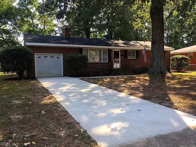 40 Bruton AVE, NEWPORT NEWS VA 23601 - Main photo