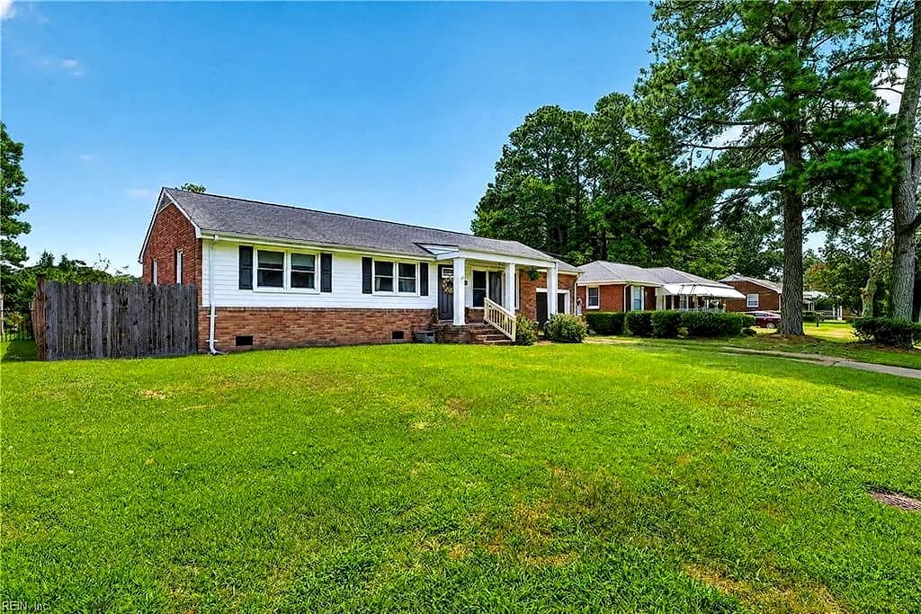 3913 Shannon RD, PORTSMOUTH VA 23703 - Photo 3