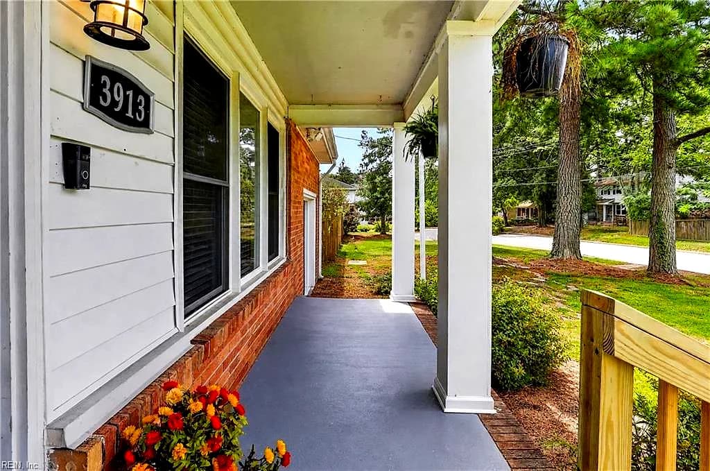 3913 Shannon RD, PORTSMOUTH VA 23703 - Photo 4