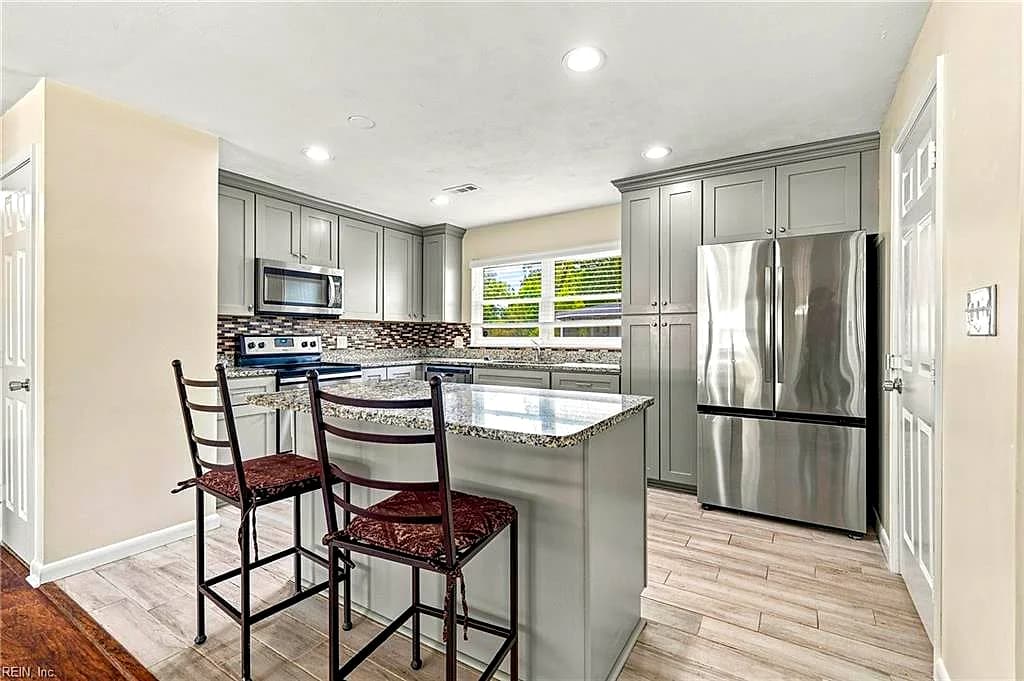 9422 N Beach View ST, NORFOLK VA 23503 - Photo 4