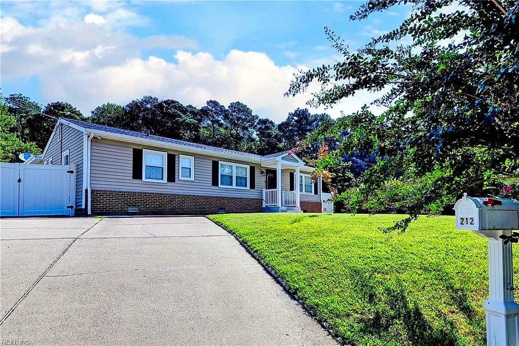 212 Picard Dr DR, NEWPORT NEWS VA 23602 - Photo 5