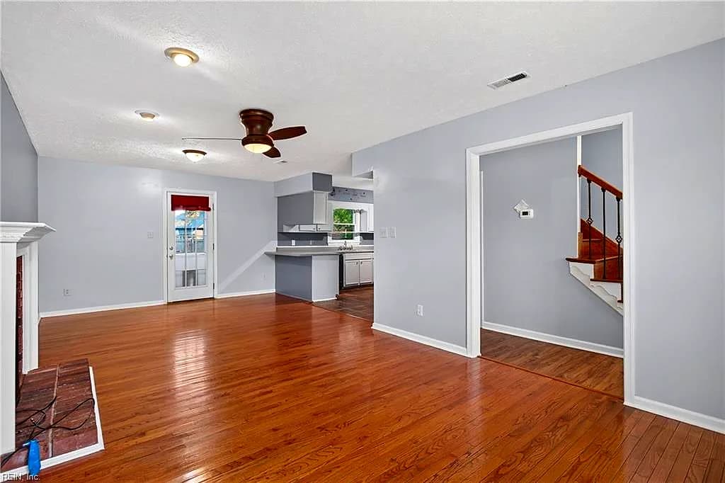 28 Bonney LN, HAMPTON VA 23669 - Photo 5