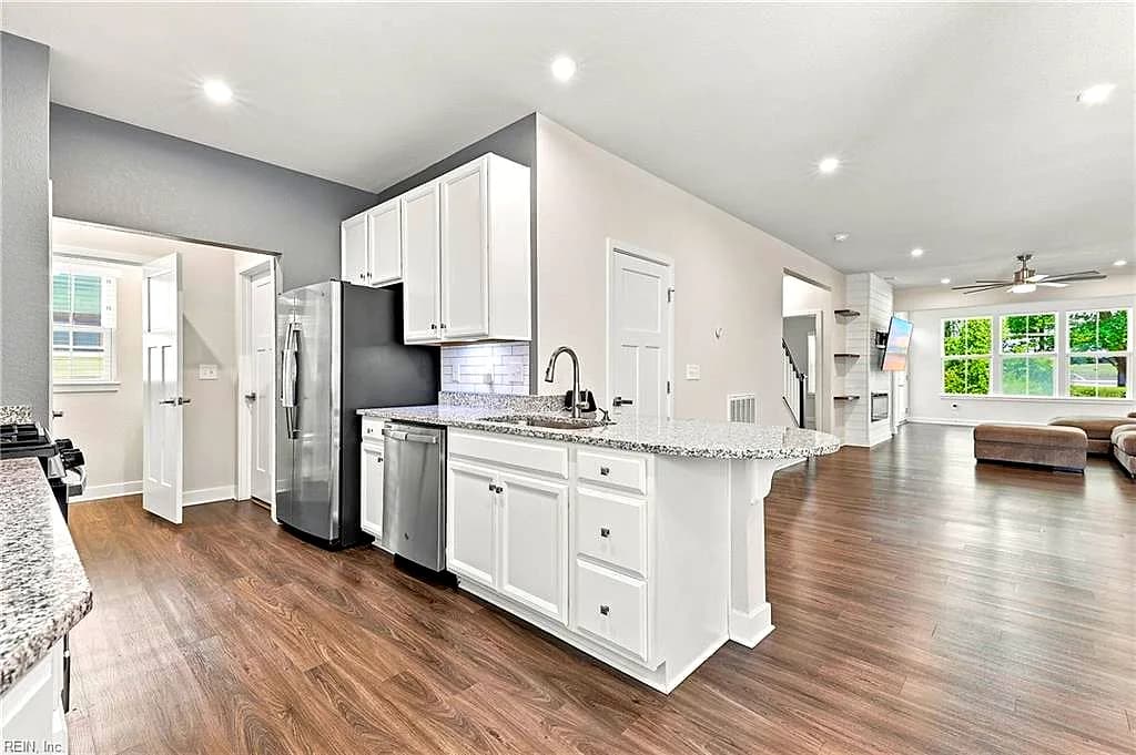 1720 Barkadeer CV, CHESAPEAKE VA 23323 - Main photo