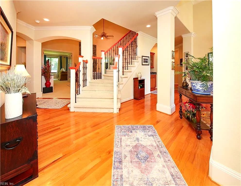 917 Redleafe CIR, CHESAPEAKE VA 23320 - Photo 3