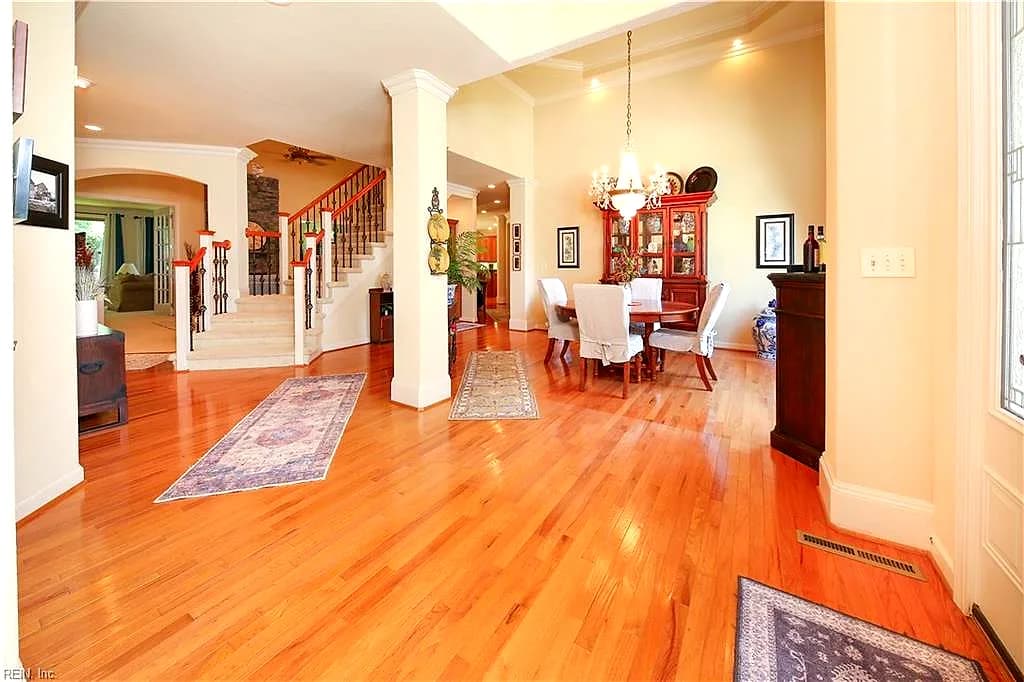 917 Redleafe CIR, CHESAPEAKE VA 23320 - Photo 4