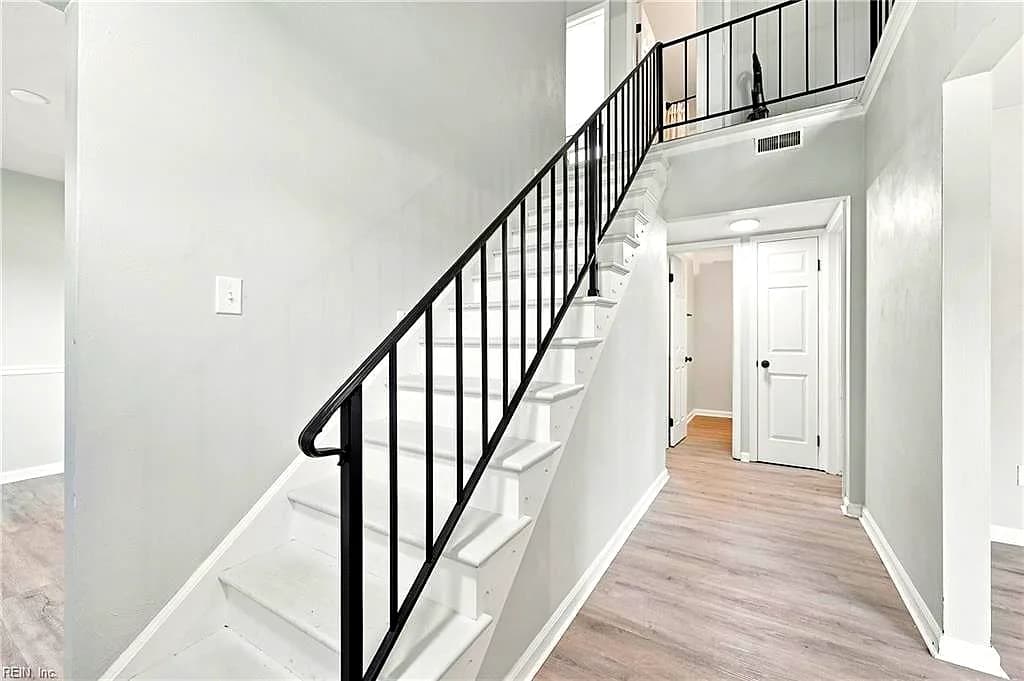 108 Santa Clara DR, HAMPTON VA 23666 - Photo 3