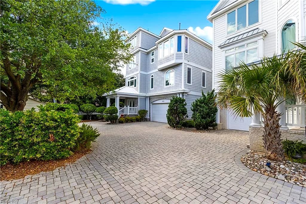 882 W Ocean View AVE, NORFOLK VA 23503 - Photo 2