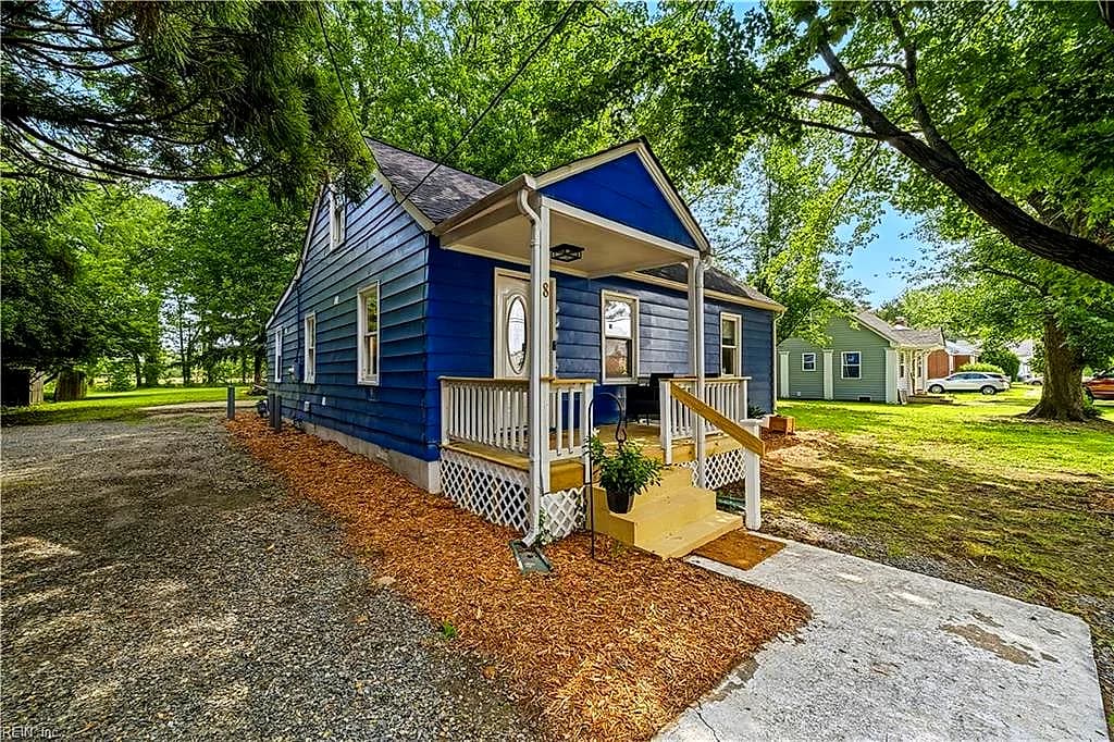 8 McDonald RD, HAMPTON VA 23669 - Photo 3