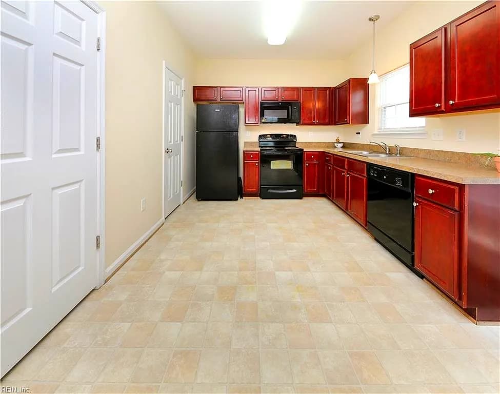 2025 Freeney AVE, SUFFOLK VA 23434 - Photo 5