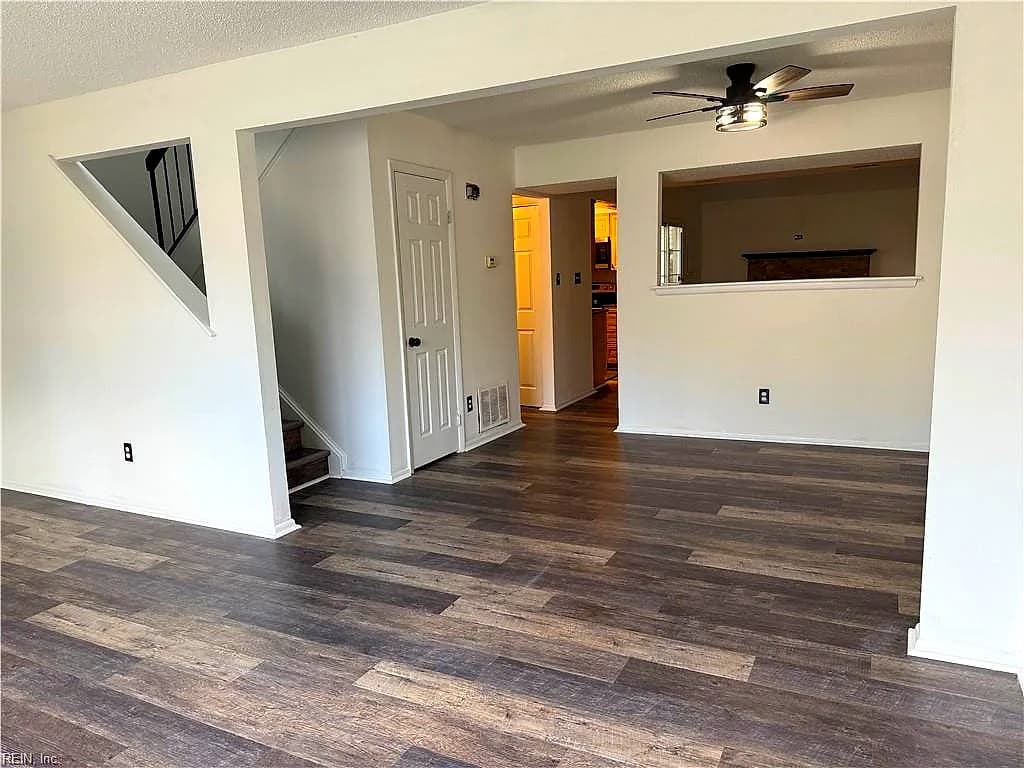5305 Leicester CT, VIRGINIA BEACH VA 23462 - Photo 5