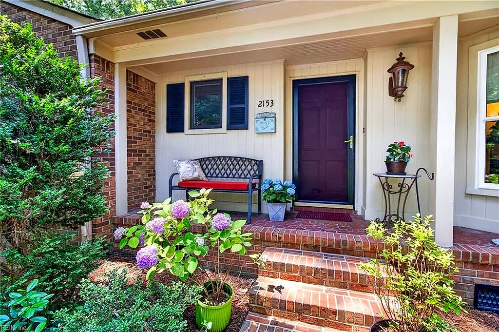 2153 Hollybriar PT, NORFOLK VA 23518