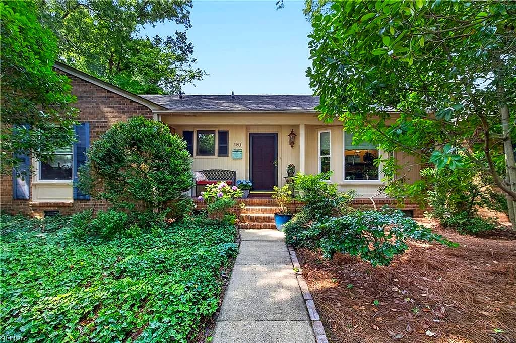 2153 Hollybriar PT, NORFOLK VA 23518 - Photo 3